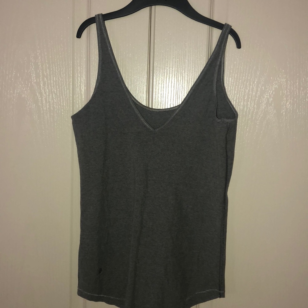 Lululemon grey tank